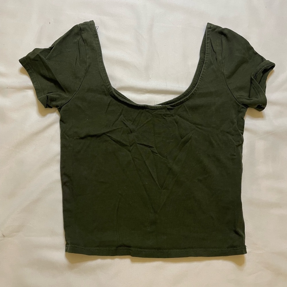 Heart & Hips size small army green crop top